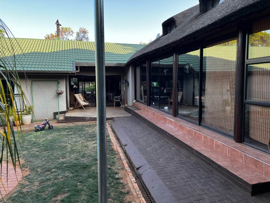 4 Bedroom Property for Sale in Pellissier Free State